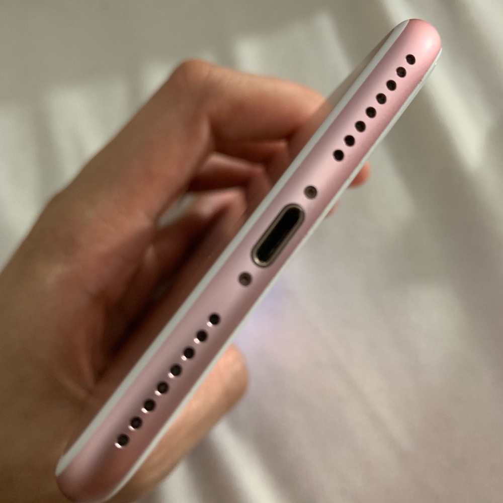 iPhone (Rose gold) - Picture 3 of 5